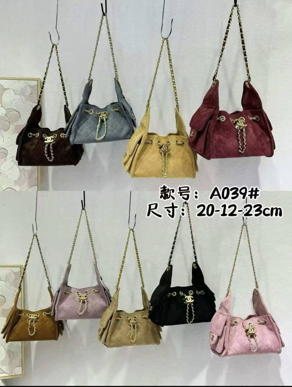 Chanel
105 dhs✅

Zain143
♥️♥️♥️