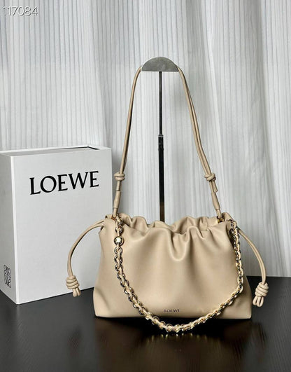 Loewe
Master ++++
270 dhs🪙🌨️

Zain153
♥️♥️♥️