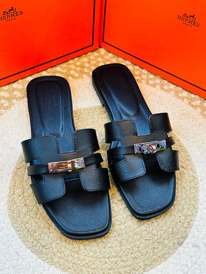 Hermes
Size 36-42 
100 dhs💓

Zain132
♥️♥️♥️