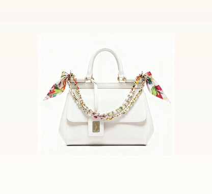 Mixed bags
Gucci
Chanel
Ysl
Dior
Moynat


with box
105 dhs🇦🇪🇦🇪

Zain26
♥️♥️♥️