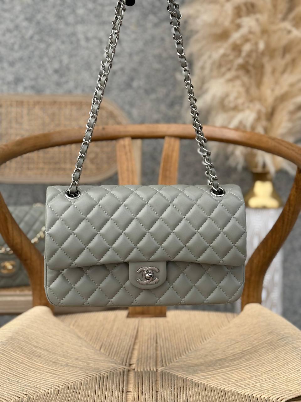CHANEL
25cm
370 dhs✅
Top quality 
With box🎁

Zain167
♥️♥️♥️