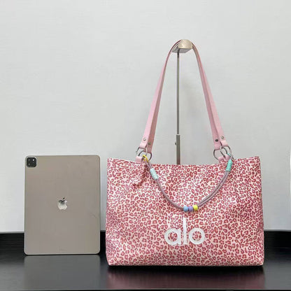 Alo new design  🌹🌹🌹

75 dhs🪙🌨️

Zain253
♥️♥️♥️