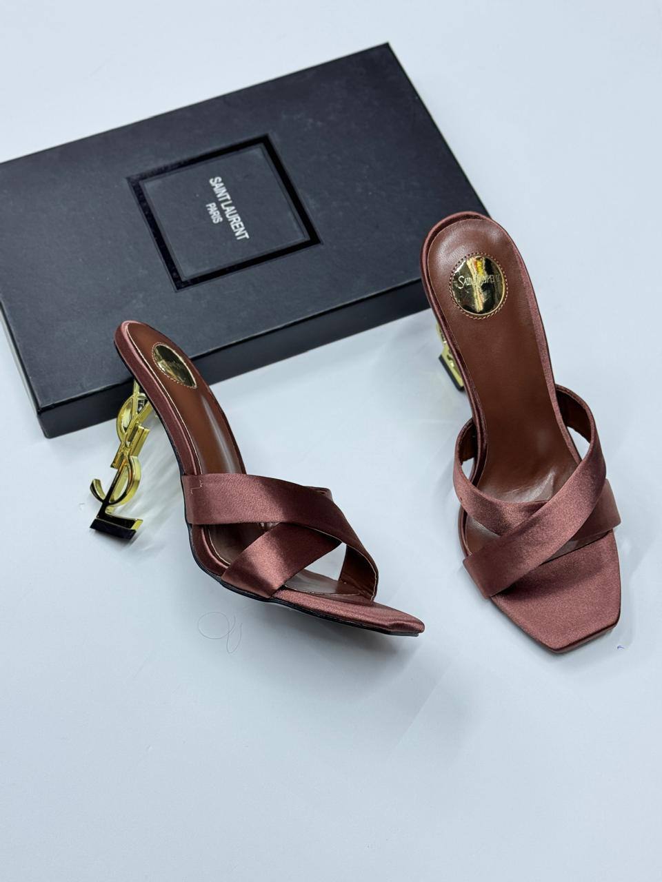 YSL
Size 36 to 41
120 dhs💓

Zain21
♥️♥️♥️
