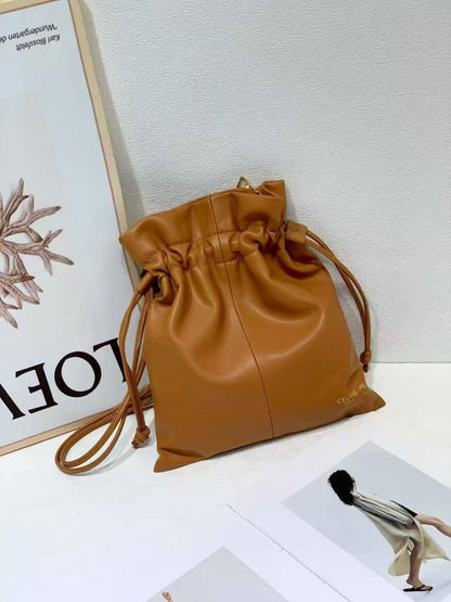 CELINE 
90 dhs🇦🇪🇦🇪

Zain235
♥️♥️♥️