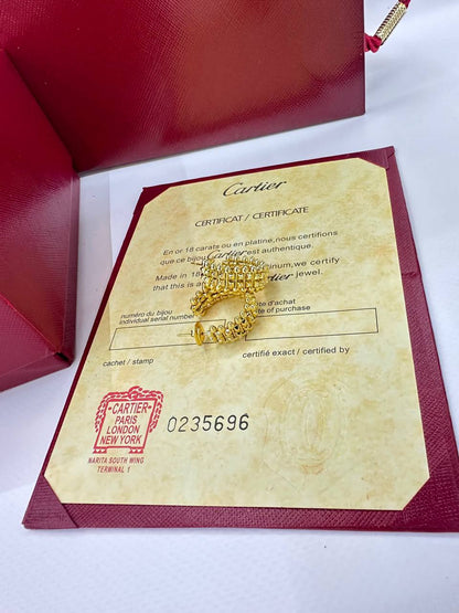 CARTIER 
Earring 🦋
Master quality 💯
With normal boxes 🗃️ 
55 dhs🇦🇪🇦🇪

With master box 📦 
90 dhs🇦🇪🇦🇪

Zain216
♥️♥️♥️