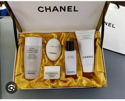 Chanel Set
120 dhs🪙🌨️
Limit Stock

Zain36
♥️♥️♥️