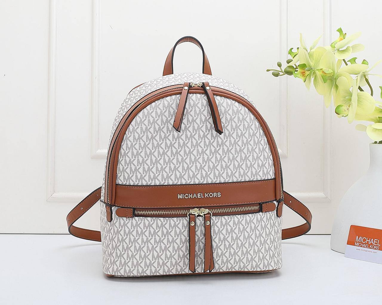 MK 
BACKPACK 
 GOOD QUALITY  
100 dhs🇦🇪🇦🇪

Zain295
♥️♥️♥️