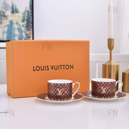 Branded mugs set

130 dhs 
set 4 pc 

with box🎁🎁🎁

Zain205
♥️♥️♥️