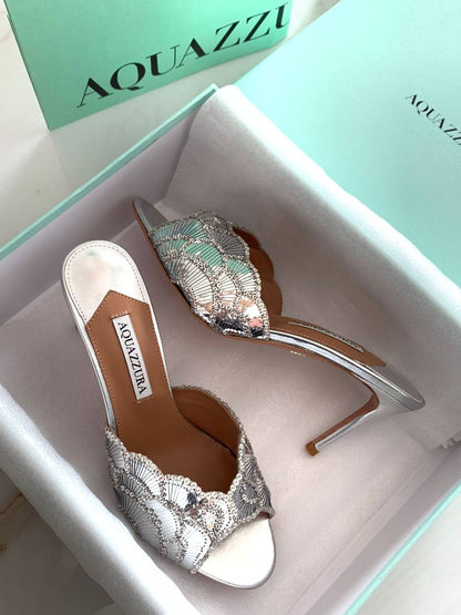Aquazzura  
AAA master quality 
Sizs 36-41
450 dhs✅

Zain180
♥️♥️♥️