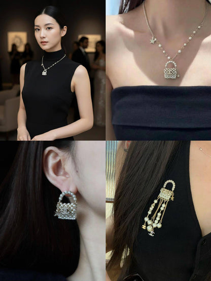 *CHANEL* 🤍
↗️ *Super Master Quality ®️*
* *New Collection*
* Necklace, Earrings & Brooch
Full Set with *Normal* Box
350 dhs❣️
Full set with *Original* Box 
300 dhs❣️

Zain106
♥️♥️♥️