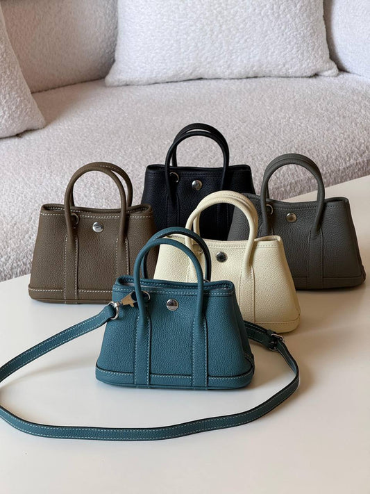 Hermes garden party 18cm💕master quality😍

with box❤️
🎁🎁🎁

350 dhs🪙💚

Zain52
♥️♥️♥️