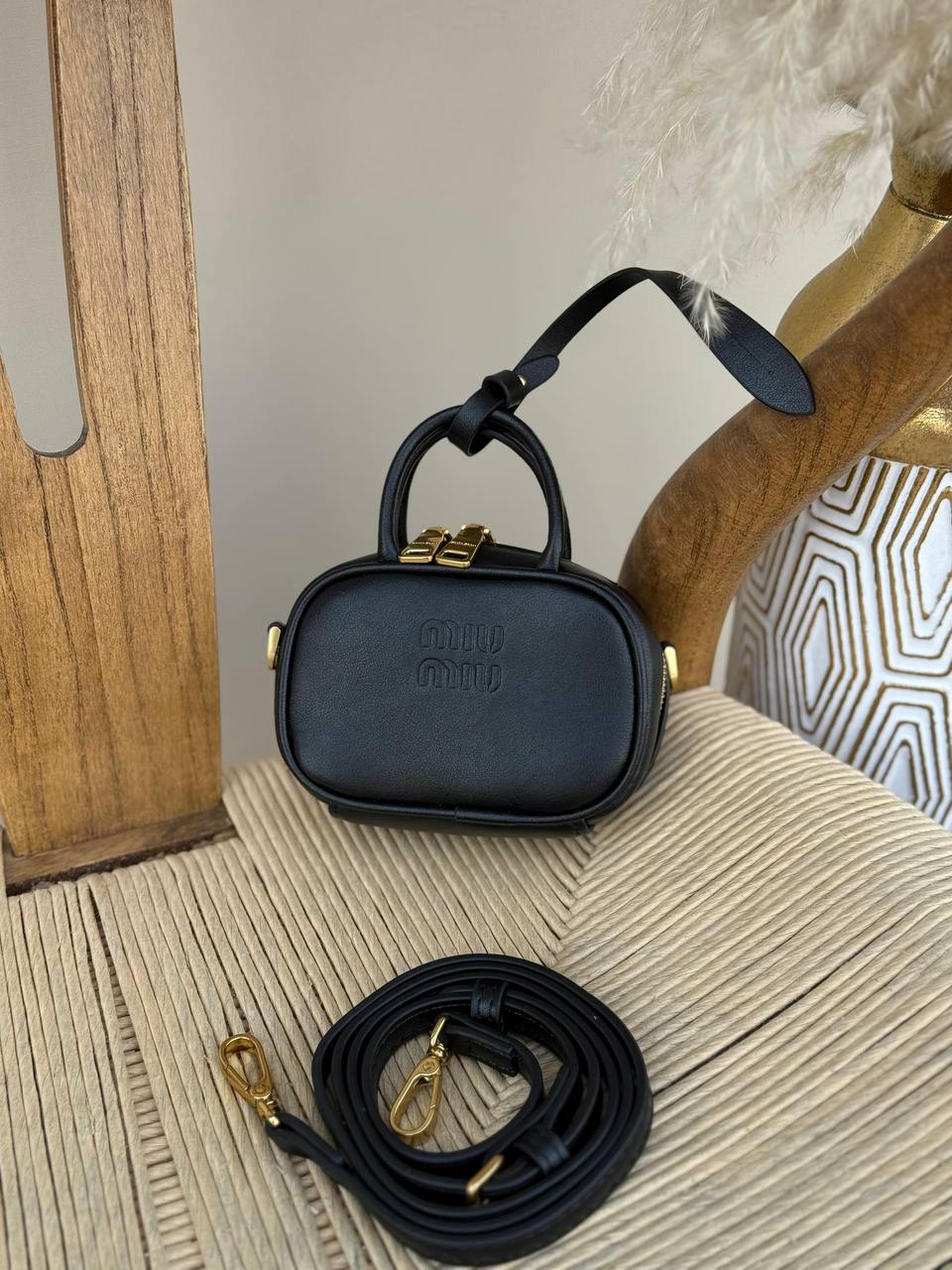 MIU MIU
12cm
260 dhs✅
Super Master Quality✨✨✨
With box🎁

Zain167
♥️♥️♥️