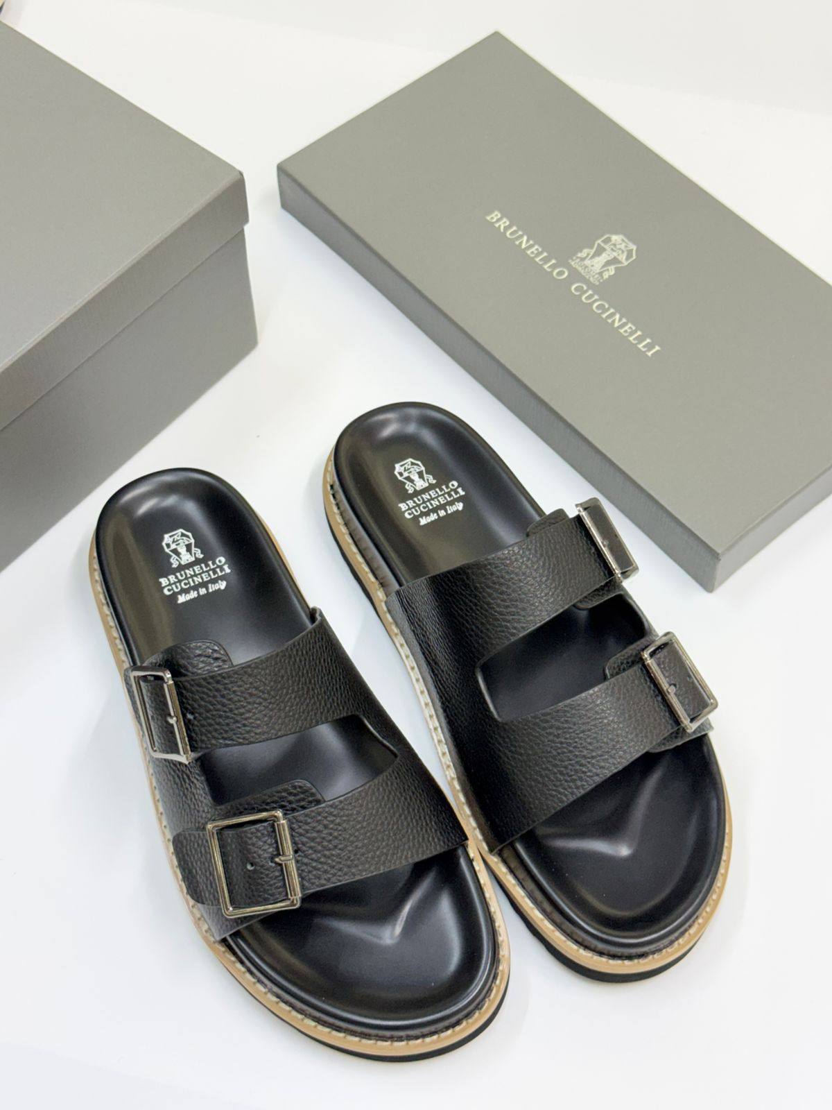 NEW CAME
MEN SLIPPER
BRUNELLO CUCINELLI
GOOD QUALITY
105 dhs🌺
39 TO 46

Zain40
♥️♥️♥️