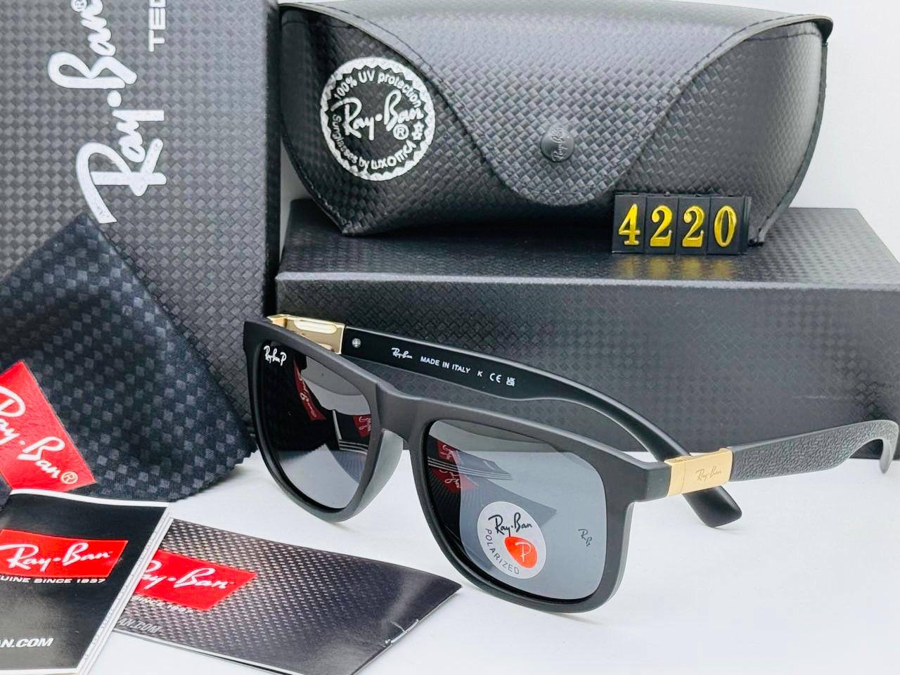 Sunglass
55 dhs✅

Zain29
♥️♥️♥️