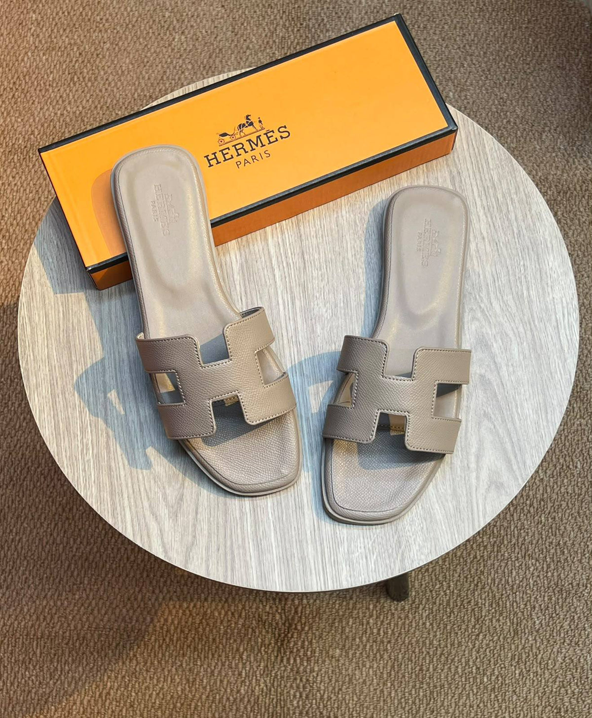 Hermes

36 to 41
75 dhs🇦🇪🇦🇪

Zain236
♥️♥️♥️