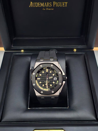 AUDEMARS PIGUET
ROYAL OAK CHRONOGRAPH
Swiss movement 🇨🇭
Water resistant 💧
Sapphire crystal 
Super Master quality 
With Original Box  📦
For Price 👇 WhatsApp✅
0568585901 
0507557372
0552275751 Owner Zain 👌

Zain282
♥️♥️♥️
