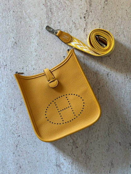 HERMES 💫

Super Master Quality ⚡️

Original Packing 🎁

Size 16CM📏

For Price 👇 WhatsApp✅
0568585901 
0507557372
0552275751 Owner Zain 👌

Zain321
♥️♥️♥️