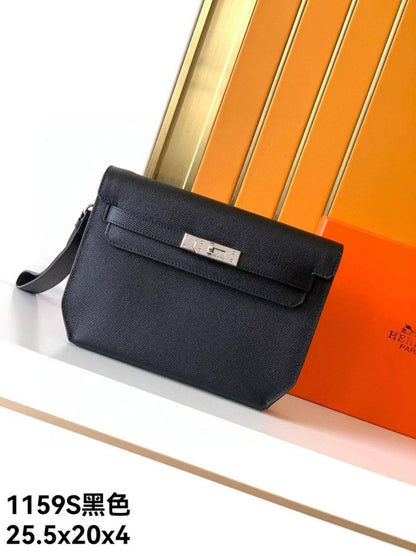 Hermes
Master
340 dhs🪙🌨️

Zain153
♥️♥️♥️