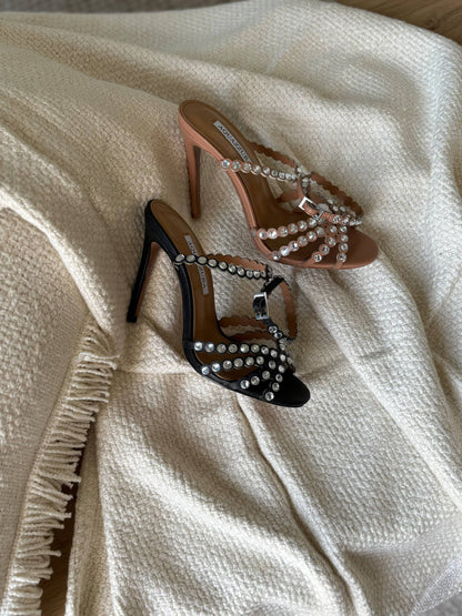 AQUAZZURA 

36 to 41

430 dhs🇦🇪🇦🇪🇦🇪

Zain288
♥️♥️♥️