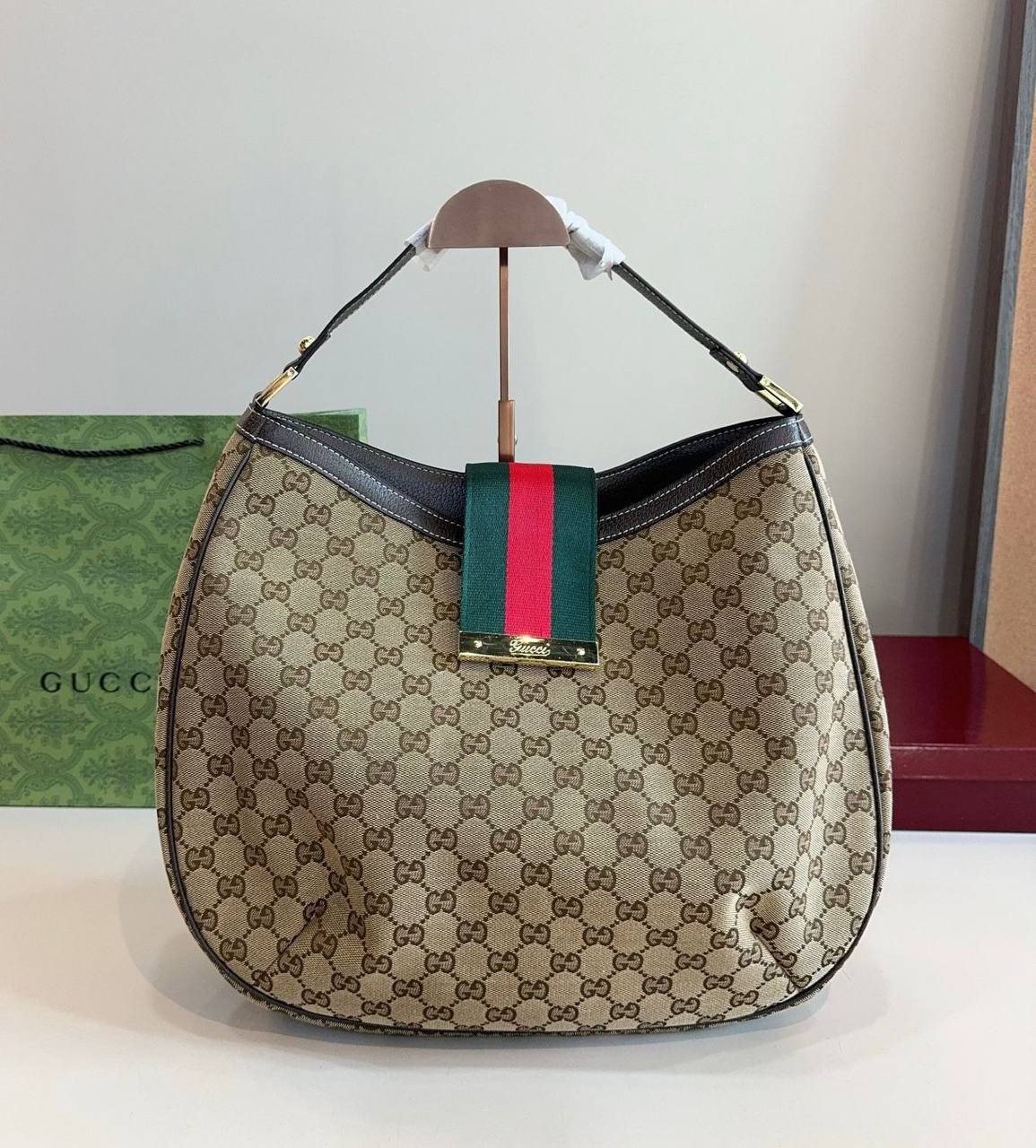 GUCCI 
 HIGH QUALITY 
120 dhs✅

Zain295
♥️♥️♥️