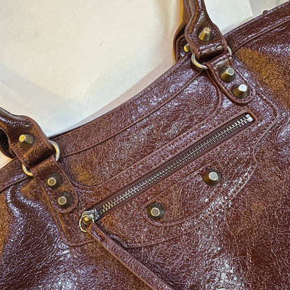 BALENCIAGA 
COPY ONE 
190 dhs🇦🇪🇦🇪

Zain295
♥️♥️♥️