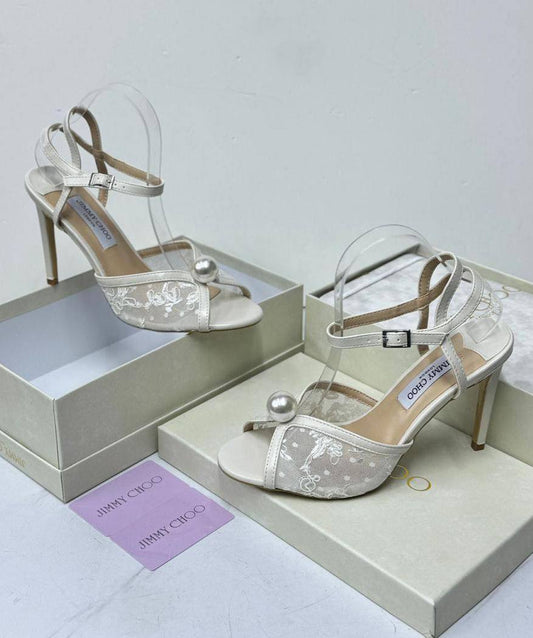 Jimmy Choo
💯high quality
Size 36-37-38-39-40-41
120 dhs✅

Zain86
♥️♥️♥️