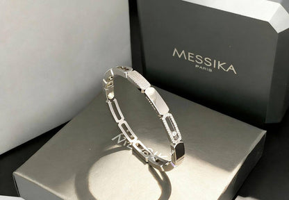 MESSIKA 
✨💫
BANGLE 
70 DHS💓
WITH BOX AND PAPER BAG 🎁🛍️

Zain89
♥️♥️♥️