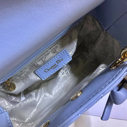 DIOR 

NEW CAME 

HIGH QUALITY 
WITH BOX 

125 dhs🇦🇪🇦🇪

Zain39
♥️♥️♥️