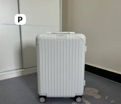 Rimowa Essential 
Travel Bags
master quality 
450 dhs✅

Zain295
♥️♥️♥️
