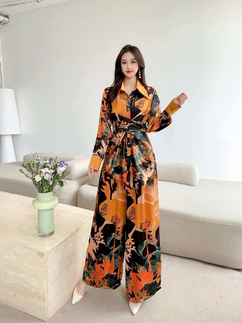 Silk beautiful dress
Free size 
 Set 140 dhs💓

Zain17
♥️♥️♥️