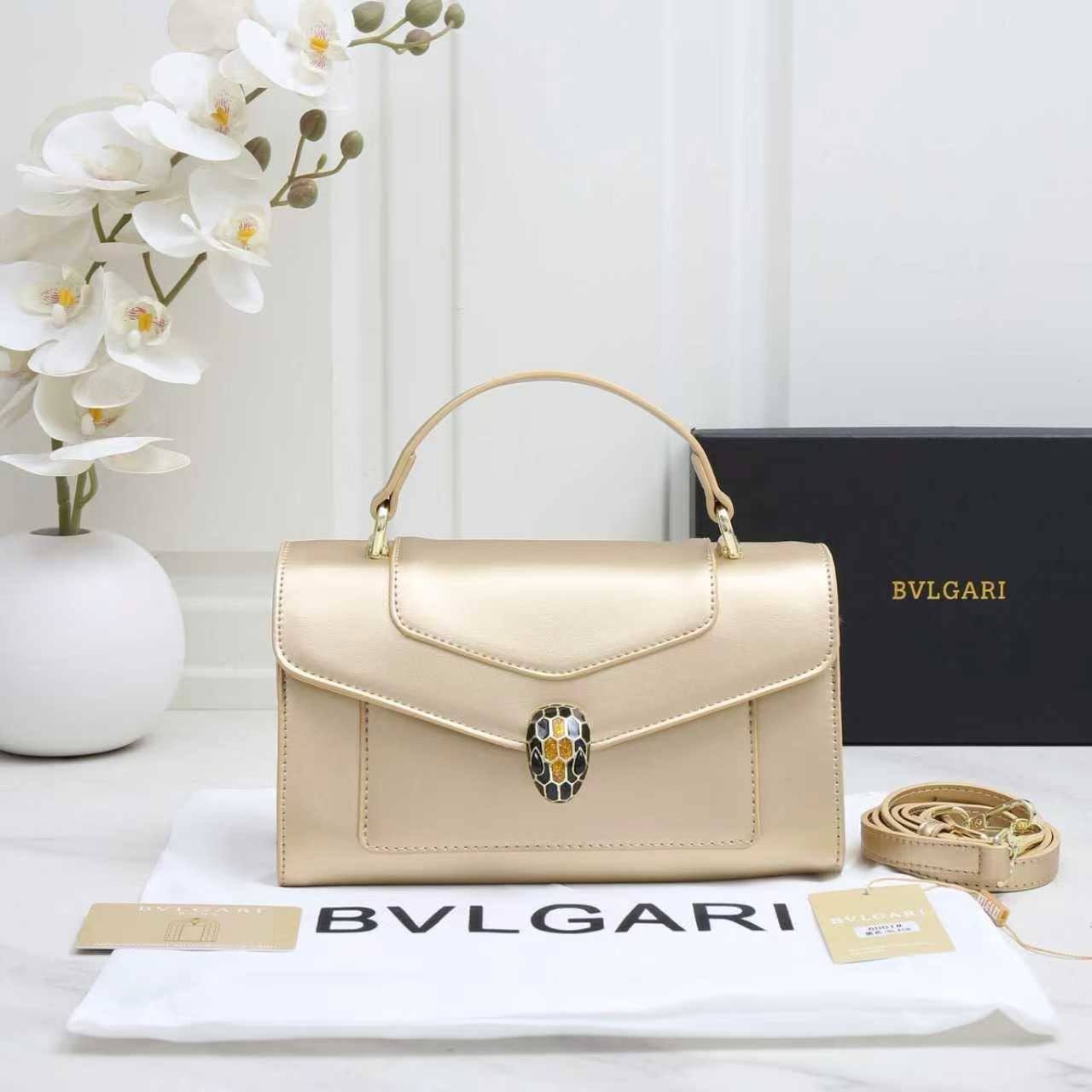 BVLGARI 

95 dhs🪙🌨️

with box
🎁🎁🎁

Zain90
♥️♥️♥️