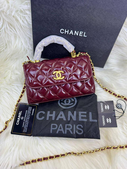 Chanel Kelly
Size : 19 * 12 * 4 cm
85 dhs🪙🖤
with box🎁

Zain115
♥️♥️♥️