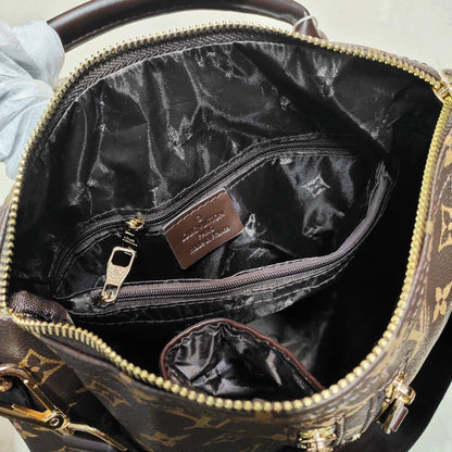 LOUIS VUITTON 

BACKPACK 

NEW CAME 

GOOD QUALITY 

100 dhs🇦🇪🇦🇪

Zain17
Zain295
Zain39
♥️♥️♥️