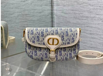 Dior
80 dhs✅

with box
🎁🎁🎁

Zain38
♥️♥️♥️