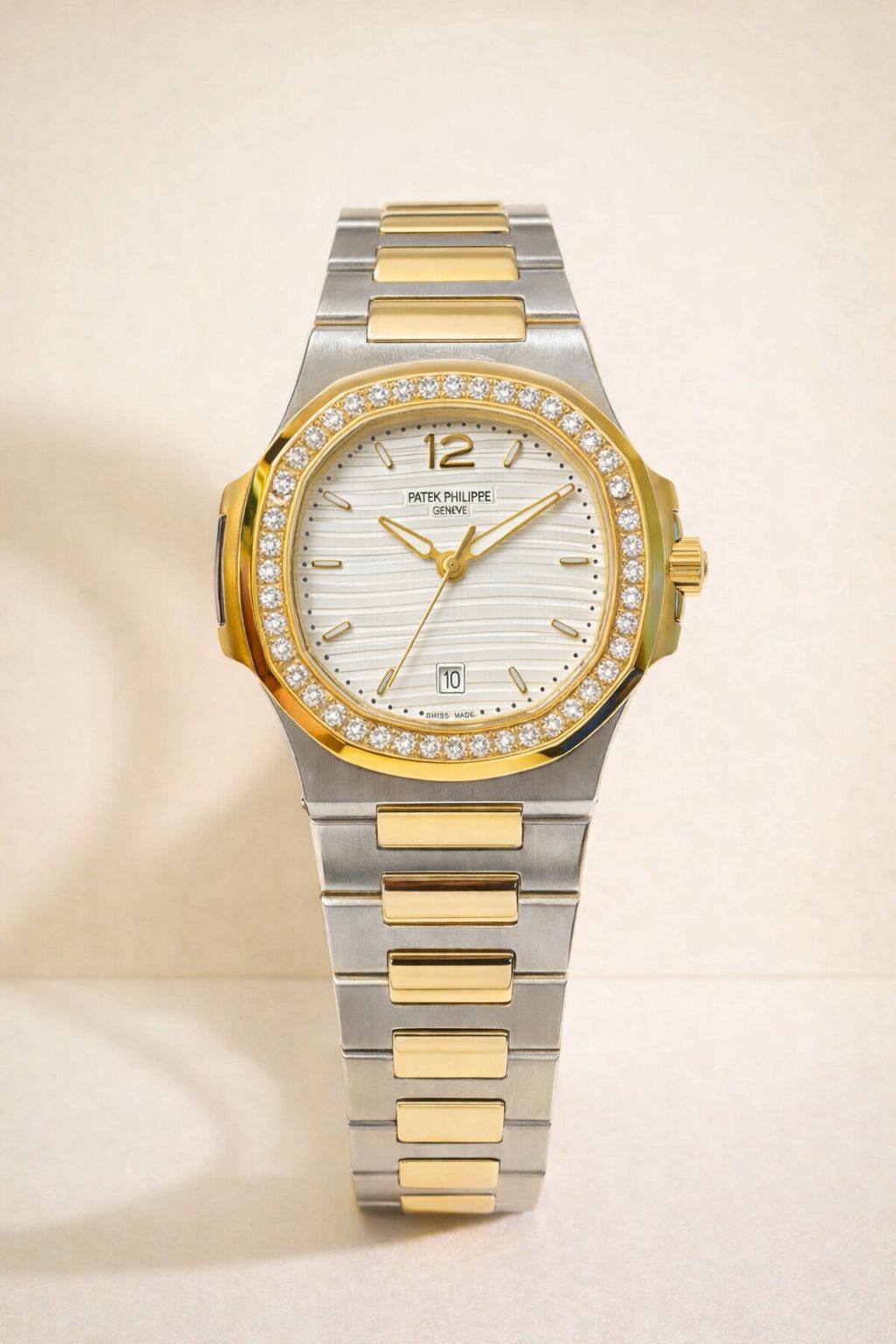 Patek Philippe watch for ladies good quality 
280 dhs❣️
 (size 31mm)

Zain59
♥️♥️♥️