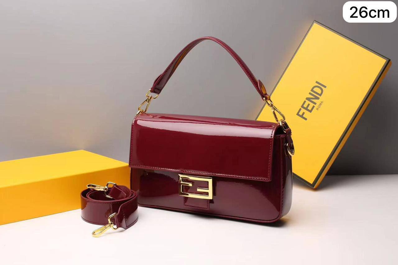 Fendi Baguette
1️⃣ First Quality +🎁
Size : 26 * 14 cm
80 dhs✅
with box 🎁

Zain115
♥️♥️♥️