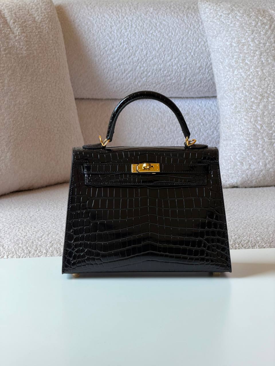 Hermes
kelly croc 25cm💥Master quality ✅with box📦
650 dhs✅

Zain52
♥️♥️♥️