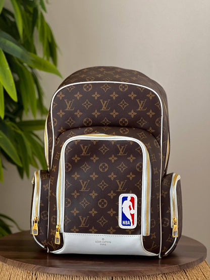 BRAND- LOUIS VUITTON 
BACKPACK 
SUPER MASTER QUALITY 
WITH PAPER BAG

For Price 👇 WhatsApp✅
0568585901 
0507557372
0552275751 Owner Zain 👌

Zain267
♥️♥️♥️