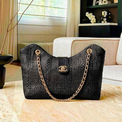 CHANEL

 BEACH BAG 

COPY ONE 

NEW CAME 

130 DHS…🇦🇪🇦🇪

Zain39
Zain295
♥️♥️♥️