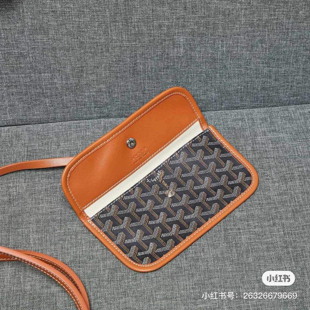 Goyard
46  cm
70 dhs🇦🇪

Zain17
♥️♥️♥️