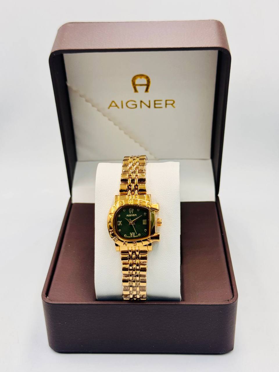 Aigner ladies
*New Arrival*🔥
55 dhs👑

Zain08
♥️♥️♥️