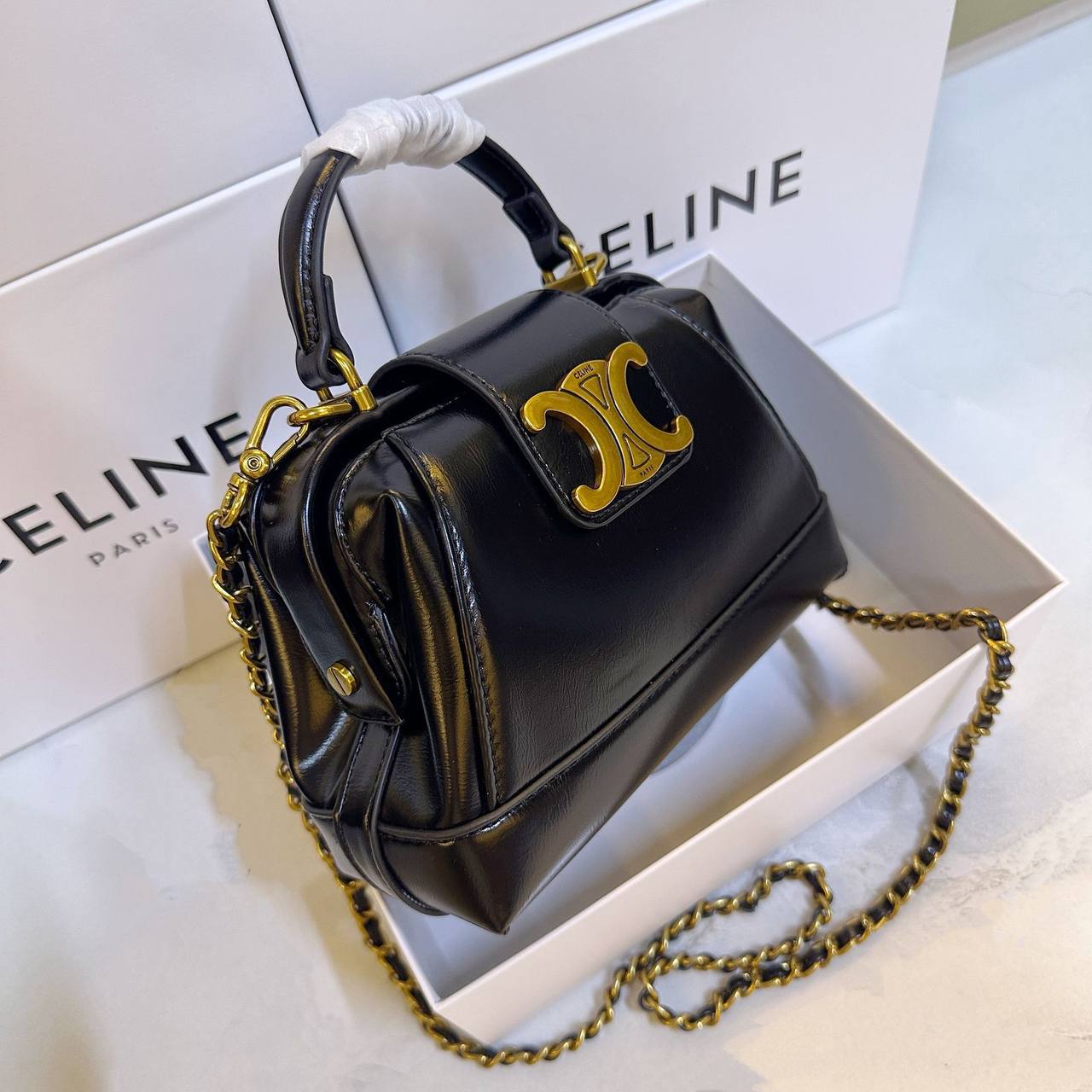 CELINE 
NEW CAME HIGH QUALITY 
WITH BOX 
🎁🎁🎁

125 dhs🇦🇪

Zain39
♥️♥️♥️