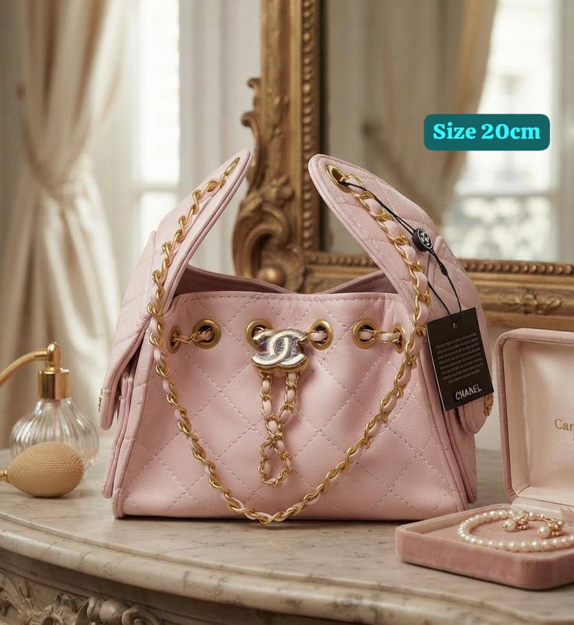 Chanel
Good quality 
with box 
120 dhs✅

Zain186
♥️♥️♥️