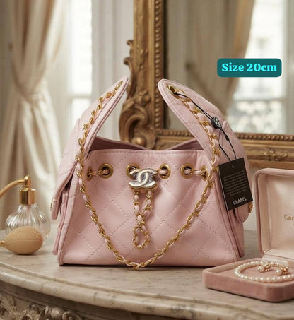 Chanel
Good quality 
with box 
120 dhs✅

Zain186
♥️♥️♥️