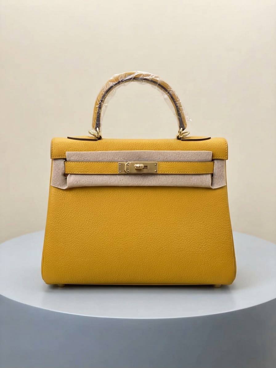 Hermes Kelly 

28CM

Super master quality 
Available ✨💕💕

With full packing 📦🎀

For Price 👇 WhatsApp✅
0568585901 
0507557372
0552275751 Owner Zain 👌

Zain252
♥️♥️♥️