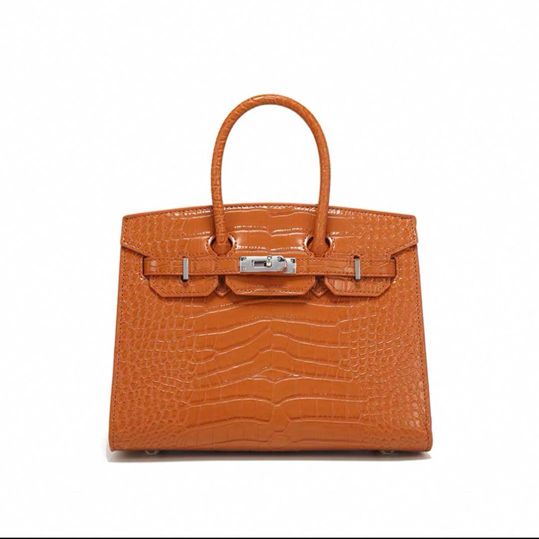 Hermes
120 dhs💓
size 30cm

Zain26
♥️♥️♥️