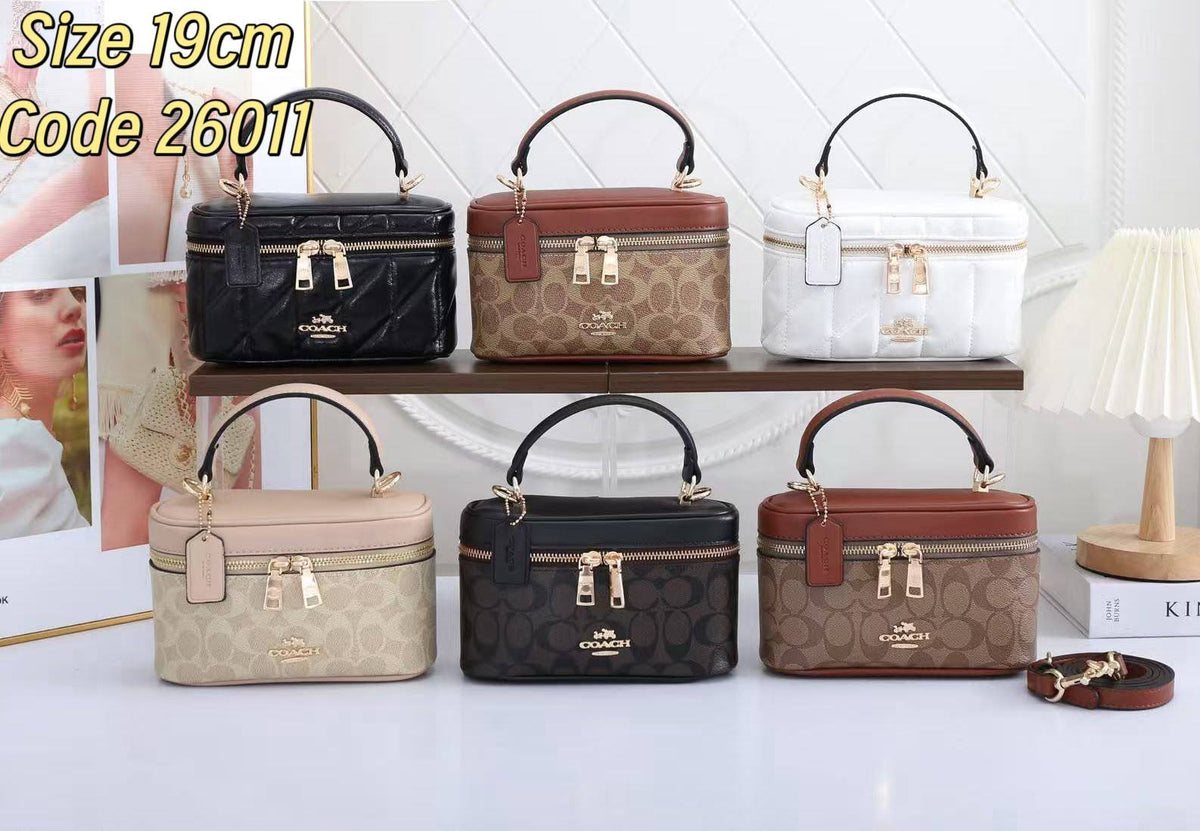 Coach

New came 
good quality 

with box 
90 dhs🇦🇪🇦🇪

Zain13
♥️♥️♥️
