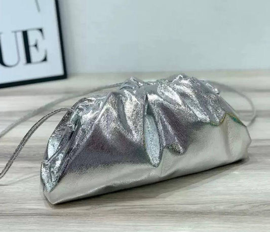 BOTTEGA 
NEW CAME BIG SIZE 
GOOD QUALITY
115 dhs🪙🌨️

Zain39
♥️♥️♥️