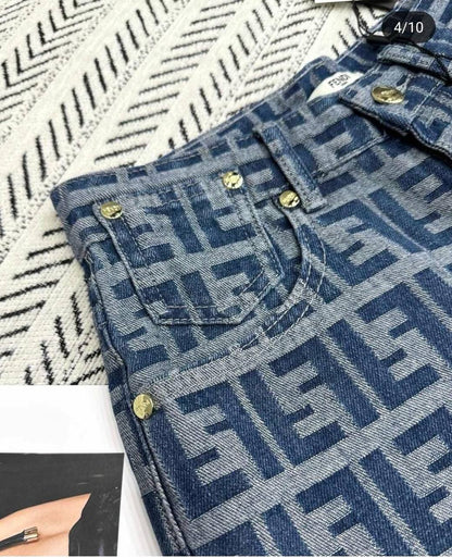 *New collections 💕💕  
150 dhs💓
*good  quality  
*Sizes:S M L 
*AVAILABL

Zain231
♥️♥️♥️