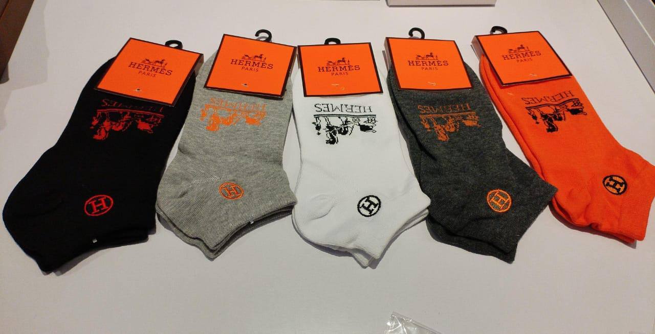 big offer men and women 
Socks
For 12 pic 
55 dhs✅

Zain161
♥️♥️♥️
